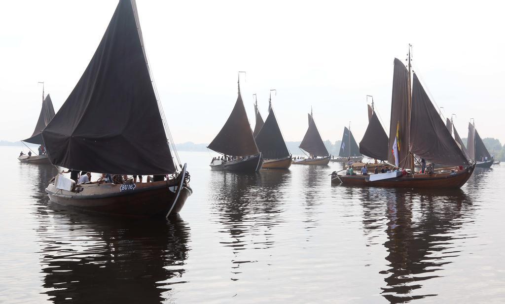 Hövell Huizen Exteriör bild